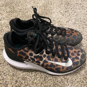 Nike Court Air Zoom Zero Tennis Leopard